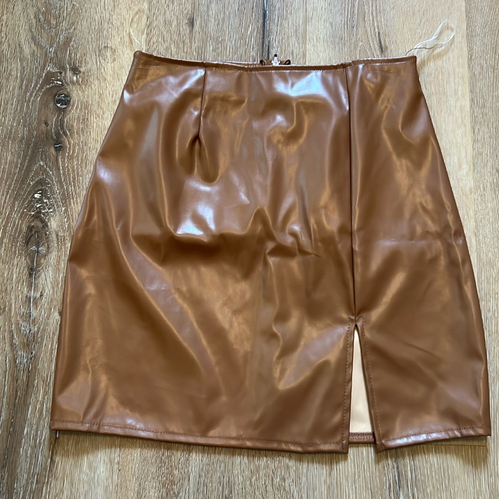 Windsor Tan Skirt Size Small
